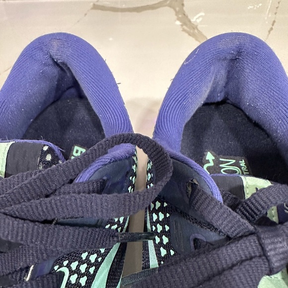 Brooks Ghost 14 Sneakers. Women’s Size 9 M. Color Peacoat/Yucca. - Picture 10 of 10